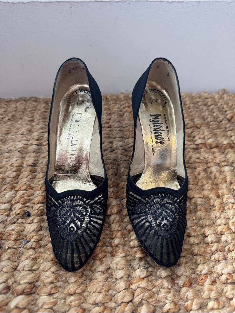 Vintage Stuart Weitzman Ingledew’s Black Mesh Pumps Size 5 - Picture 3 of 11